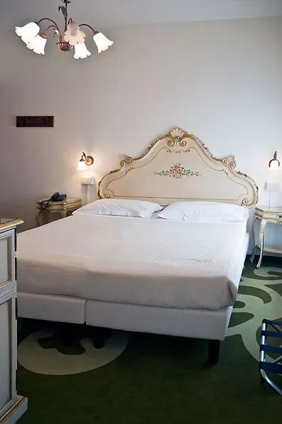 **  Stella Alpina Edelweiss Hotel Venice Italy