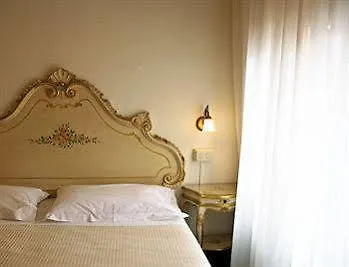 Stella Alpina Edelweiss Hotel Venice 2*,
